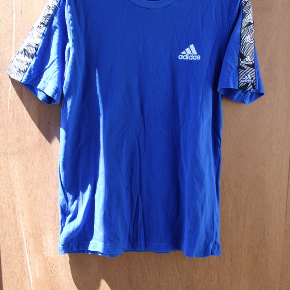 Adidas Men’s T-Shirt Small Blue Black Striped Logo Athletic Tee - Picture 2 of 4
